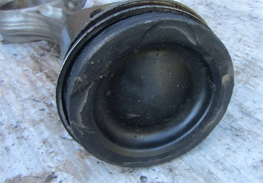 Поршень с шатуном для DAF Xf 105  1736766