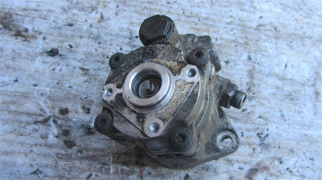 Насос гидроусилителя руля для DAF Xf 105  1687826