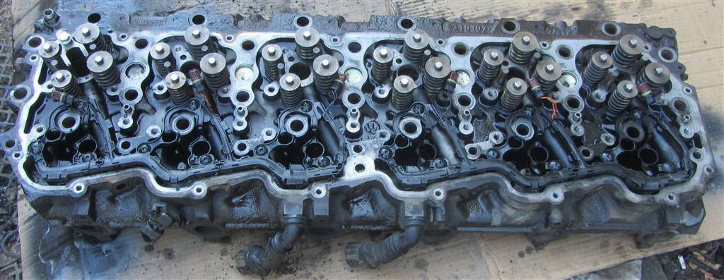 Головка блока цилиндров для DAF Xf 105  1695611