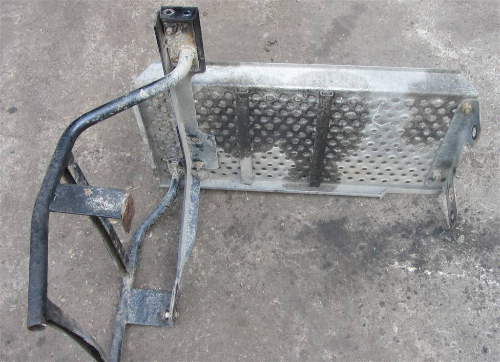 Подножка для DAF Xf 105  1681704