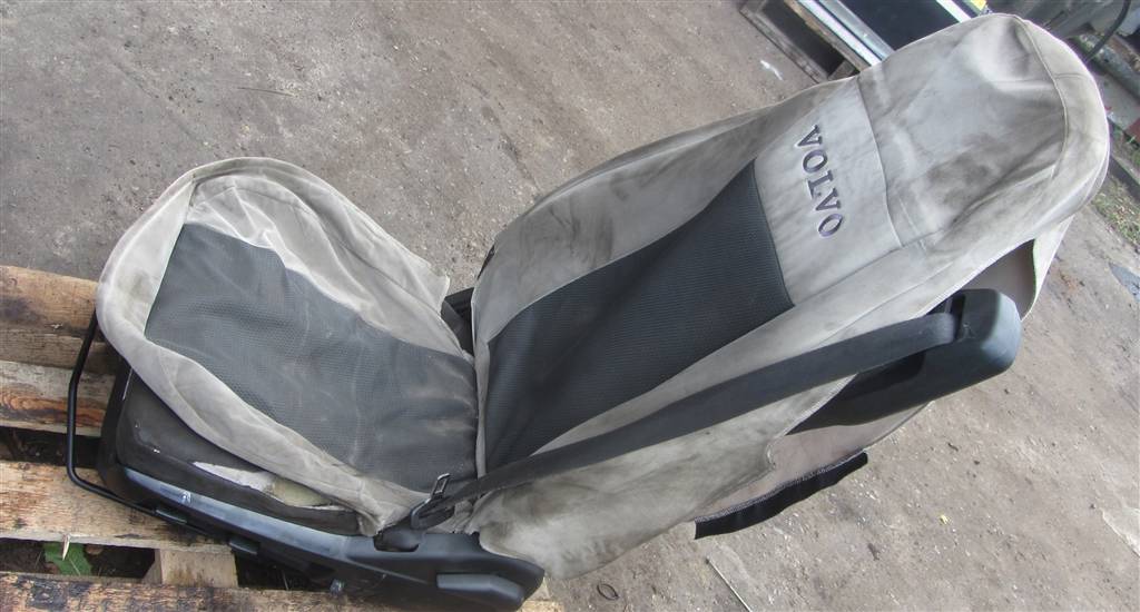 Сиденье водительское для DAF Xf 105  1796629