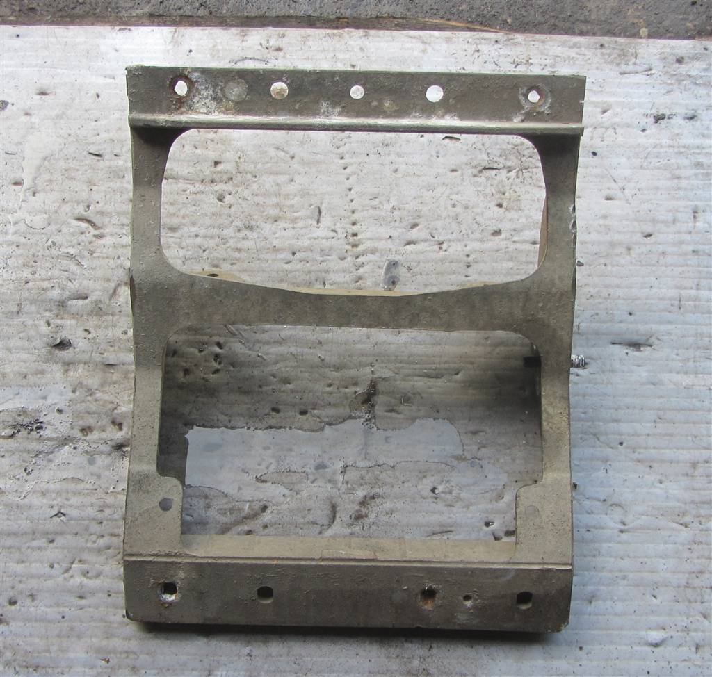 Кронштейн подножки для Renault Premium Dci 5600201656