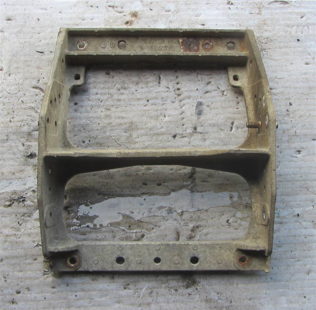 Кронштейн подножки для Renault Premium Dci 5600201656