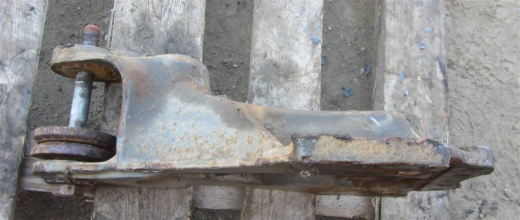 Кронштейн полурессоры для Renault Premium Dci 7482321489