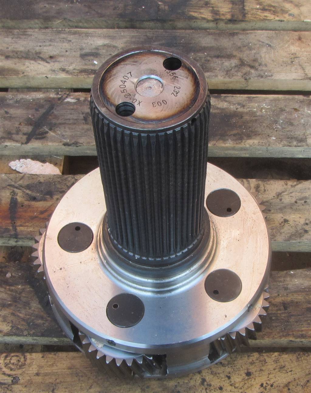 Вал КПП (АКПП, раздатки) для DAF Xf 105  1356232003