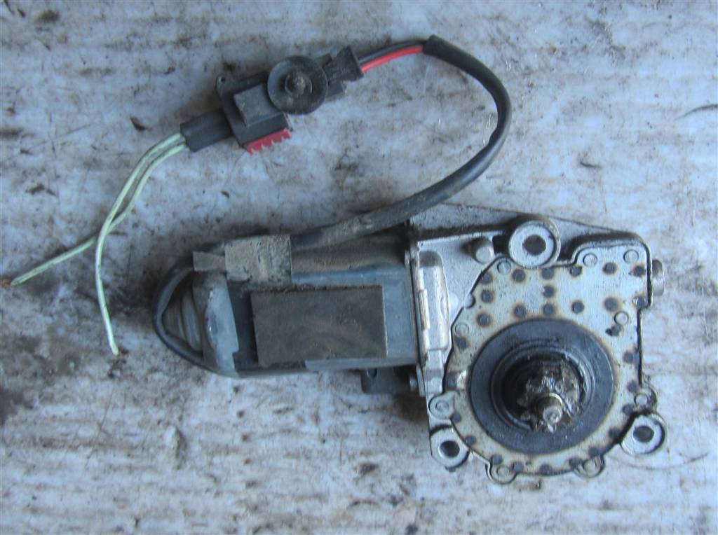 Моторчик стеклоподъемника для Renault Premium Dci 0130821508