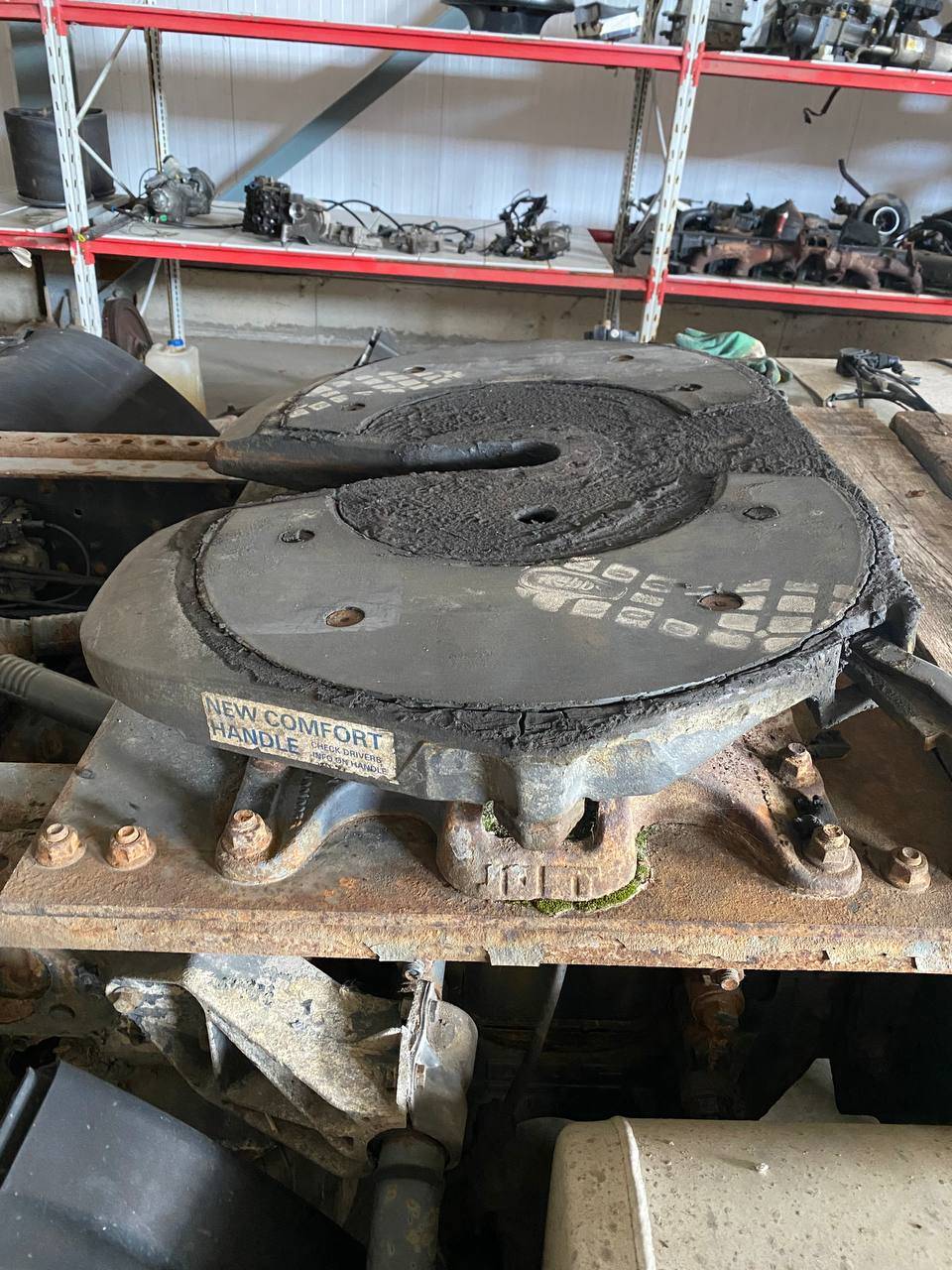 Седельно-сцепное устройство для DAF Xf 105  1353631