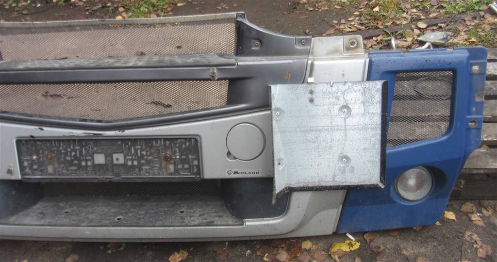 Бампер передний для Renault Magnum DXI 7482053476