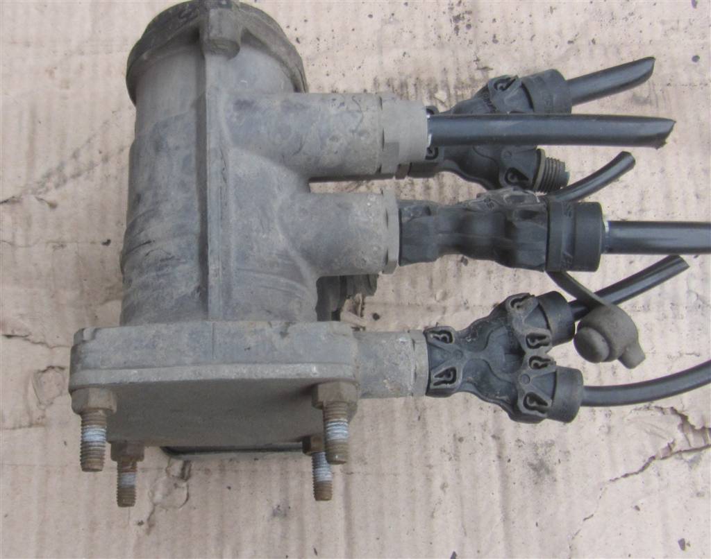 Кран управления тормозами прицепа для Renault Magnum DXI 21122038