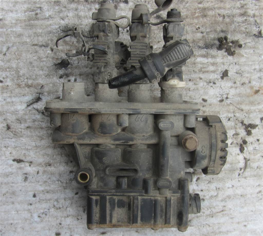 Кран уровня подвески для Renault Magnum DXI 21083660