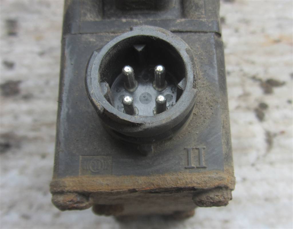 Кран уровня подвески для Renault Magnum DXI 21083660