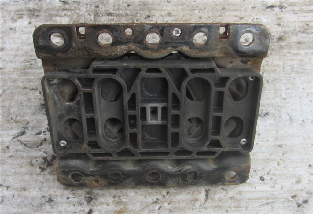 Подушка крепления двигателя для Renault Magnum DXI 20499469