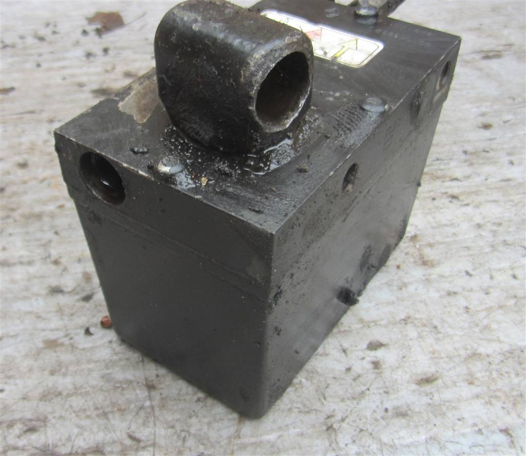 Насос подъёма кабины для Renault Magnum DXI 5010615920