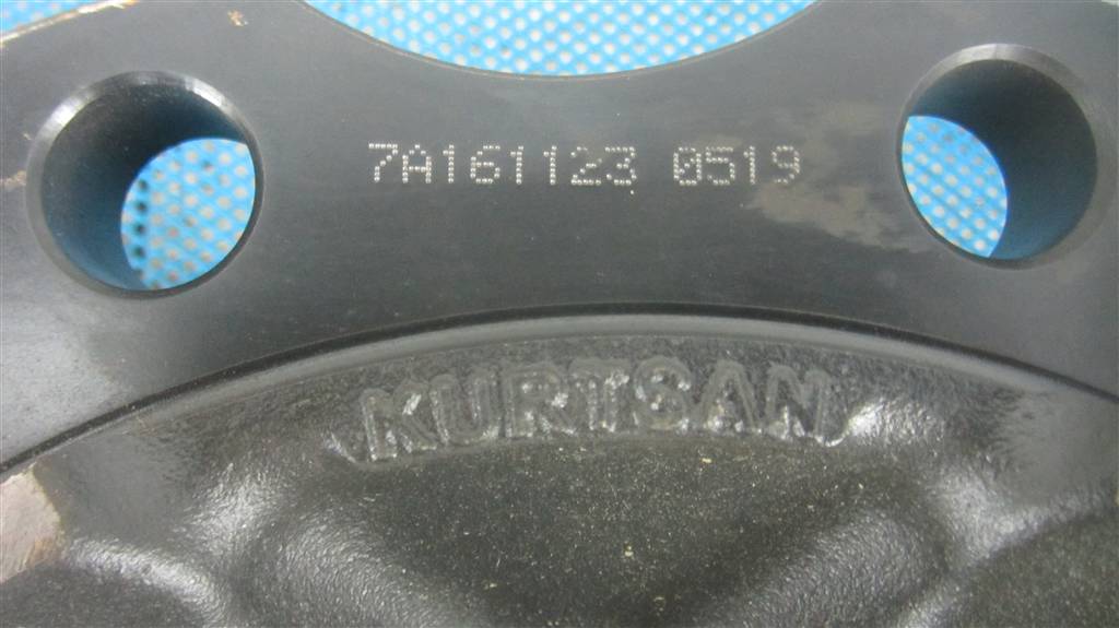 Ступица передняя для Renault Magnum DXI 7421022433