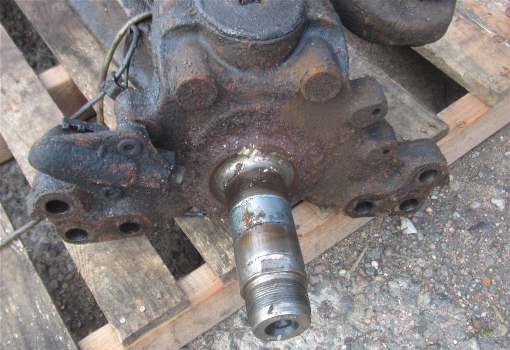 Балка оси передней для Renault Magnum DXI 7420506208
