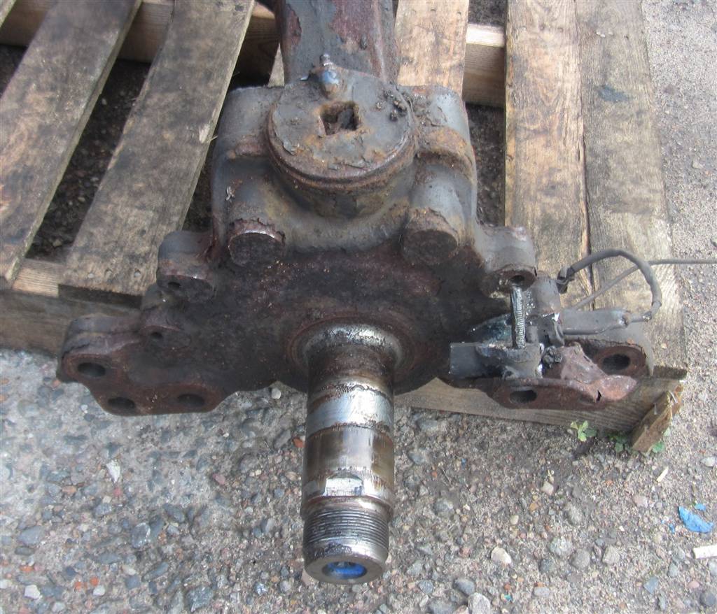 Балка оси передней для Renault Magnum DXI 7420506208