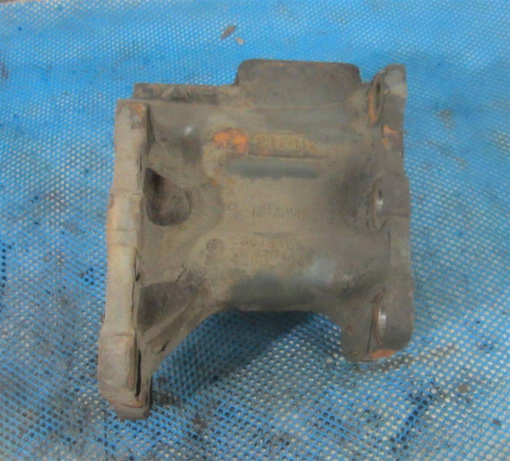 Кронштейн гидроусилителя для DAF Xf 105  1733260