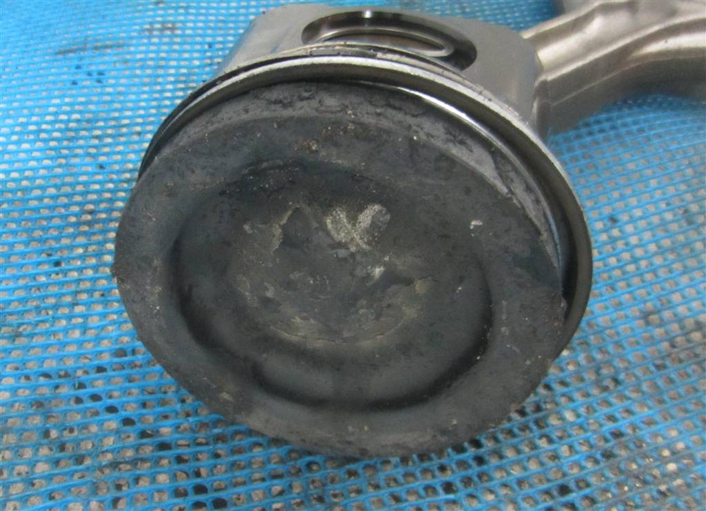 Поршень с шатуном для DAF Xf 105  1736766