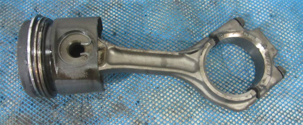 Поршень с шатуном для DAF Xf 105  1736766