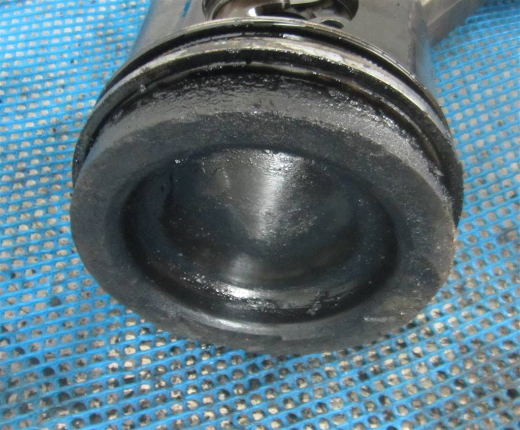 Поршень с шатуном для DAF Xf 105  1736766