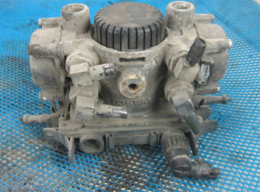 Кран модулятор тормозов задний ebs для DAF Xf 105  4801040030