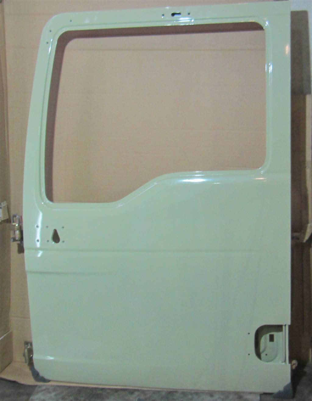 Дверь передняя левая для MAN TGX 81626004129