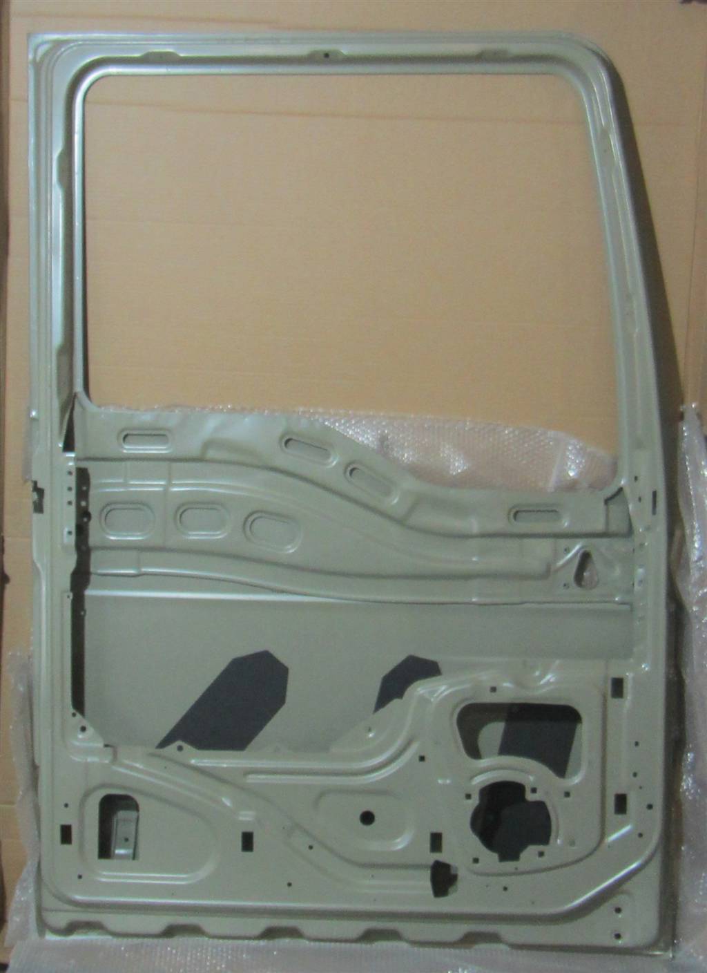 Дверь передняя левая для MAN TGX 81626004129