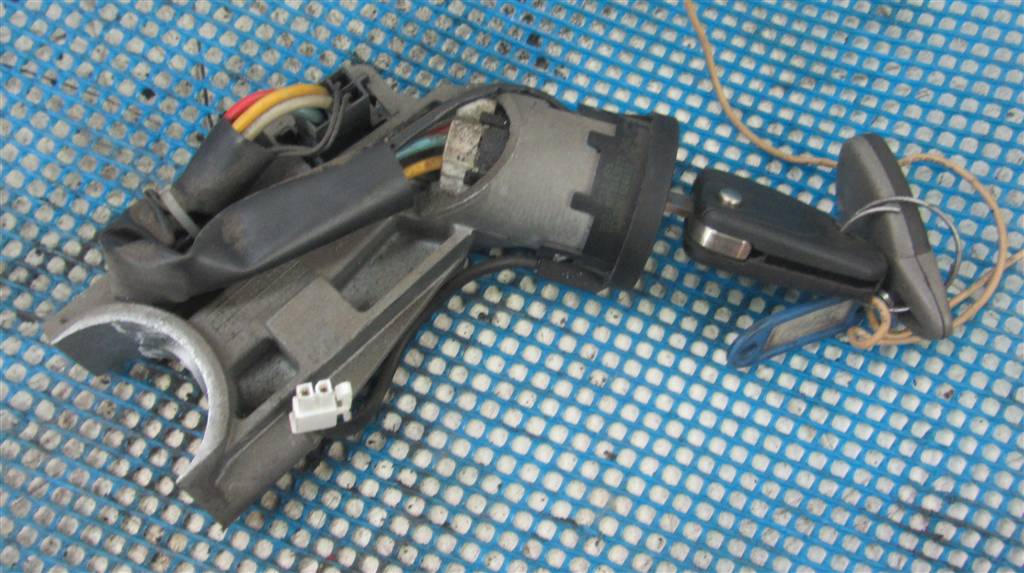 Замок зажигания для Renault Magnum DXI 5010590596