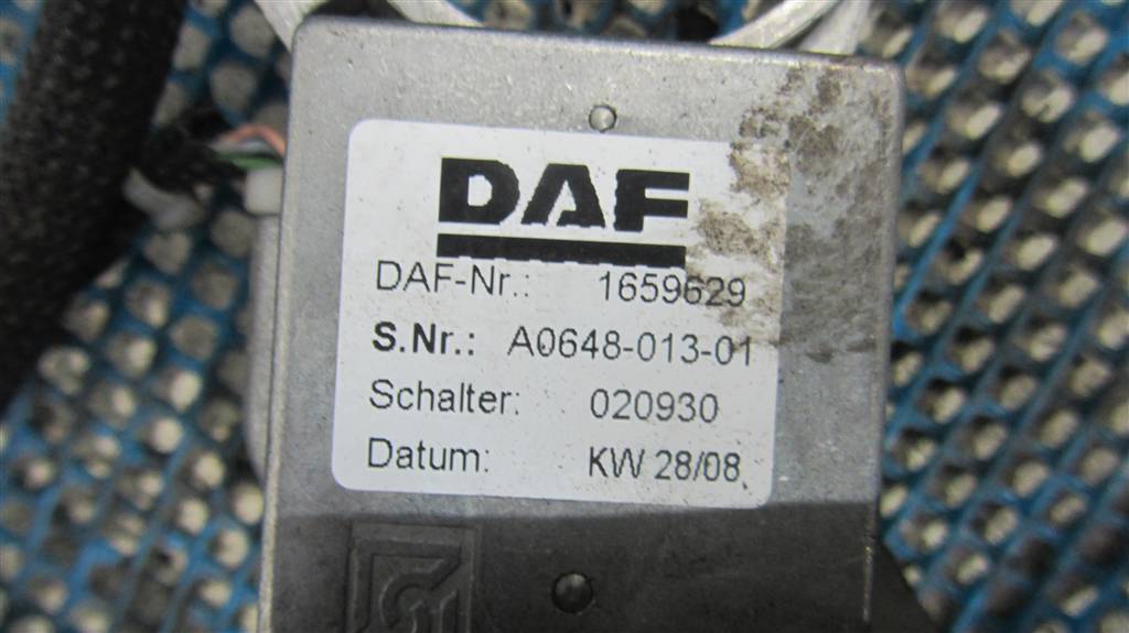 Переключатель подрулевой (стрекоза) для DAF Xf 105  1659629