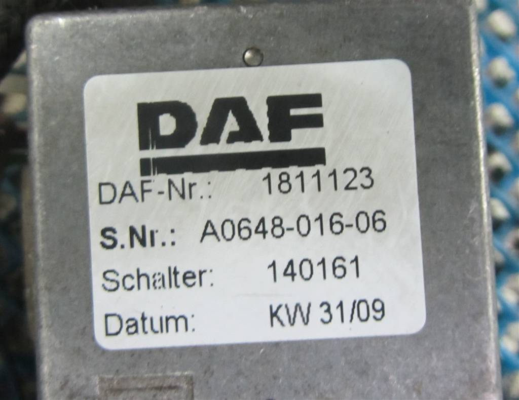 Переключатель подрулевой (стрекоза) для DAF Xf 105  1811123