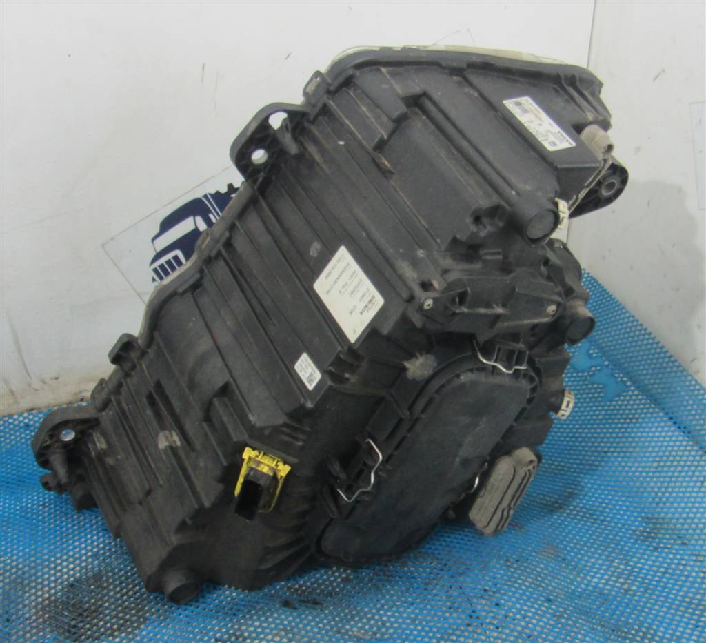 Фара правая для Volvo FH5 23752667