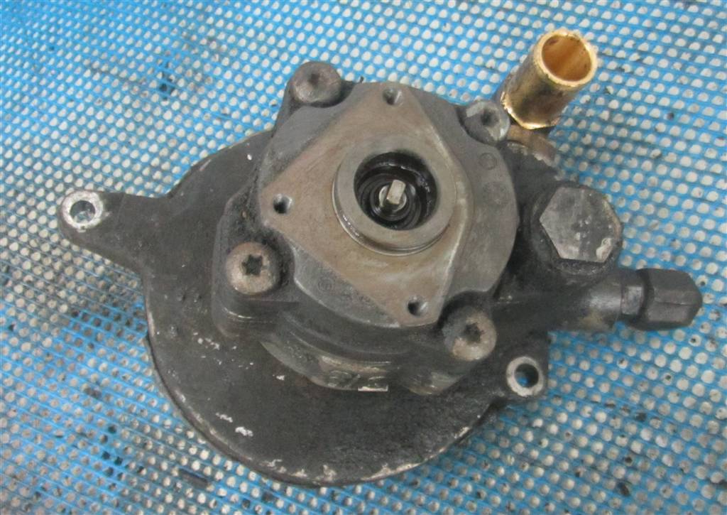 Насос гидроусилителя руля для Renault Magnum DXI 21110358