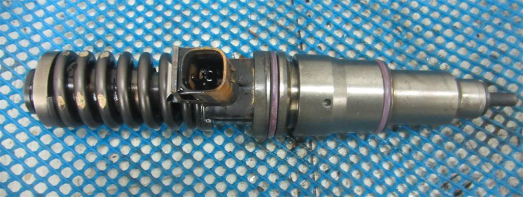 Форсунка дизельная электрическая для Renault Magnum DXI 21340616
