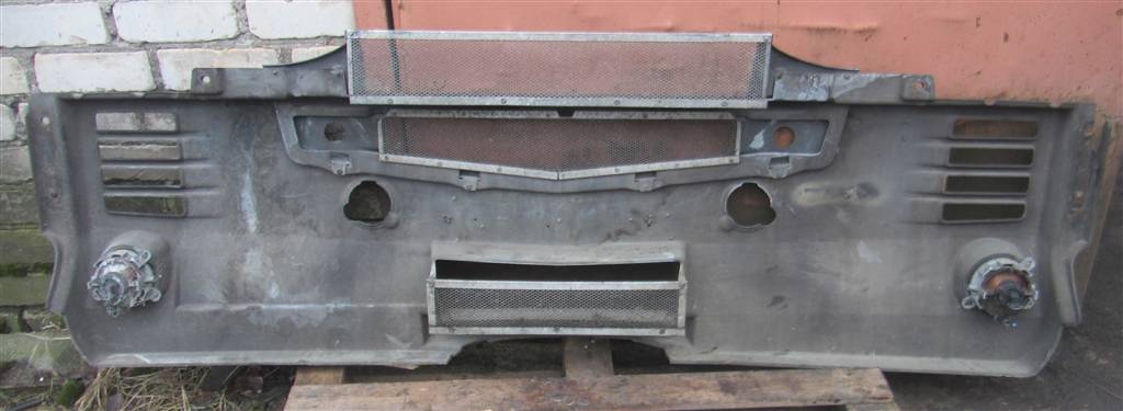 Бампер передний для Renault Magnum DXI 5010468579