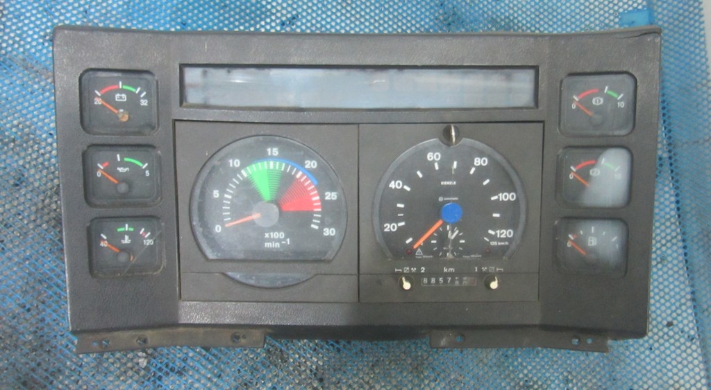 Щиток приборов (приборная панель) для МАЗ 5440 ЩП 8076