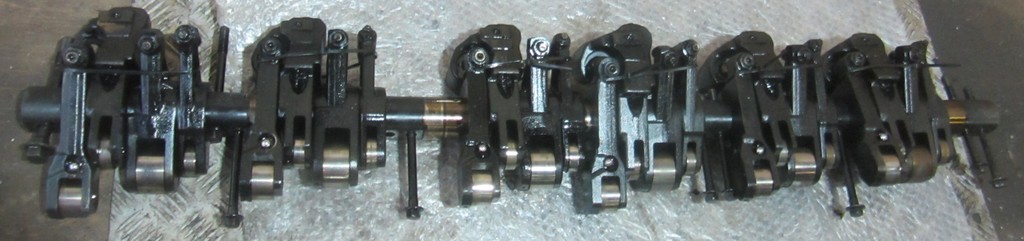 Ось коромысел для Renault Magnum DXI 7421534995