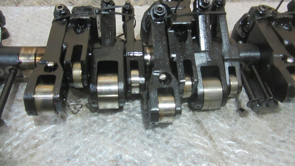 Ось коромысел для Renault Magnum DXI 7421534995