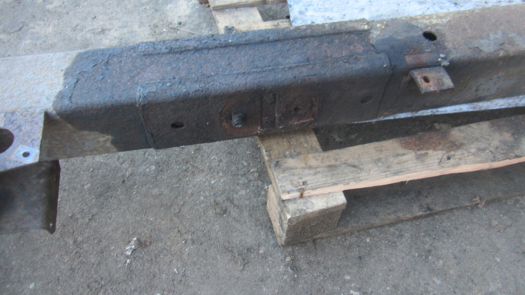 Усилитель бампера переднего для DAF Xf 105  1666632