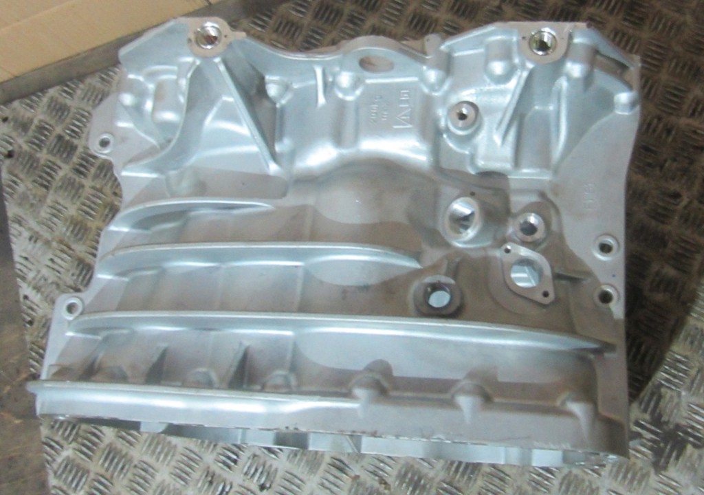 Корпус КПП (колокол) для DAF Xf 105  1325298021