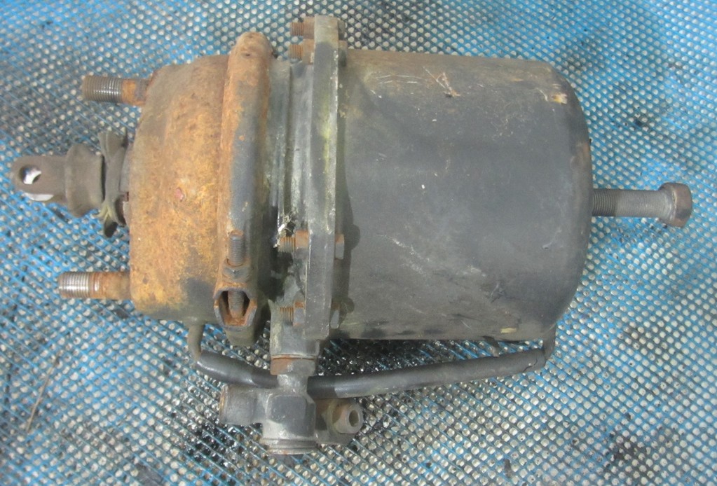 Энергоаккумулятор для МАЗ 5440 9254921020