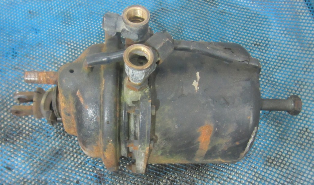 Энергоаккумулятор для МАЗ 5440 9254921020