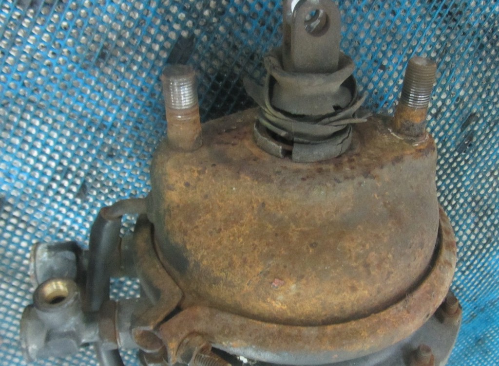 Энергоаккумулятор для МАЗ 5440 9254921020