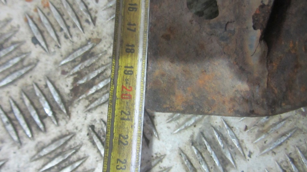 Кронштейн запасного колеса для Renault  Midlum