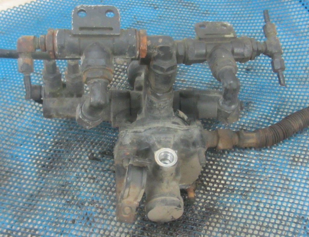 Кран регулятор тормозных сил для МАЗ 5440 4757110410