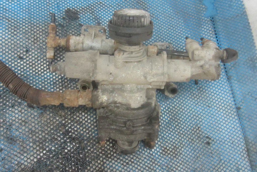 Кран регулятор тормозных сил для МАЗ 5440 4757110410