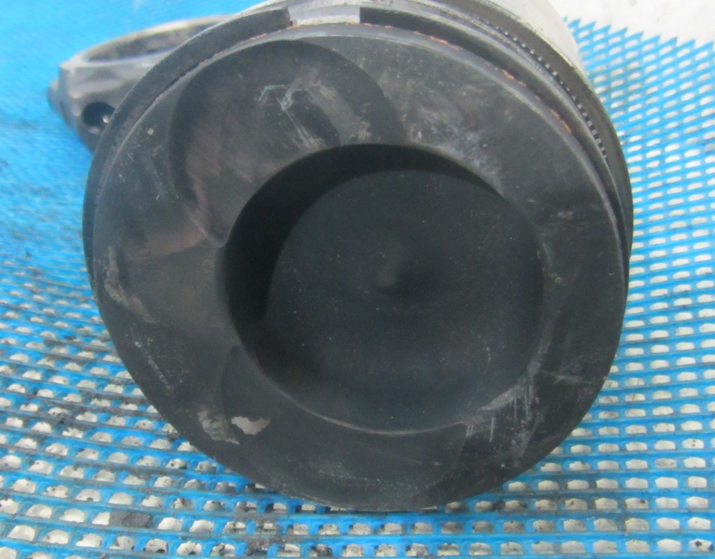 Поршень для Renault  Midlum 2097200