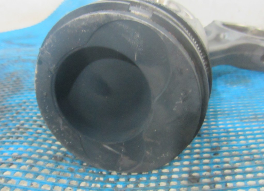 Поршень для Renault  Midlum 2097200