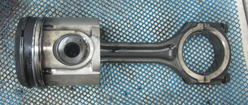 Поршень для Renault  Midlum 2097200