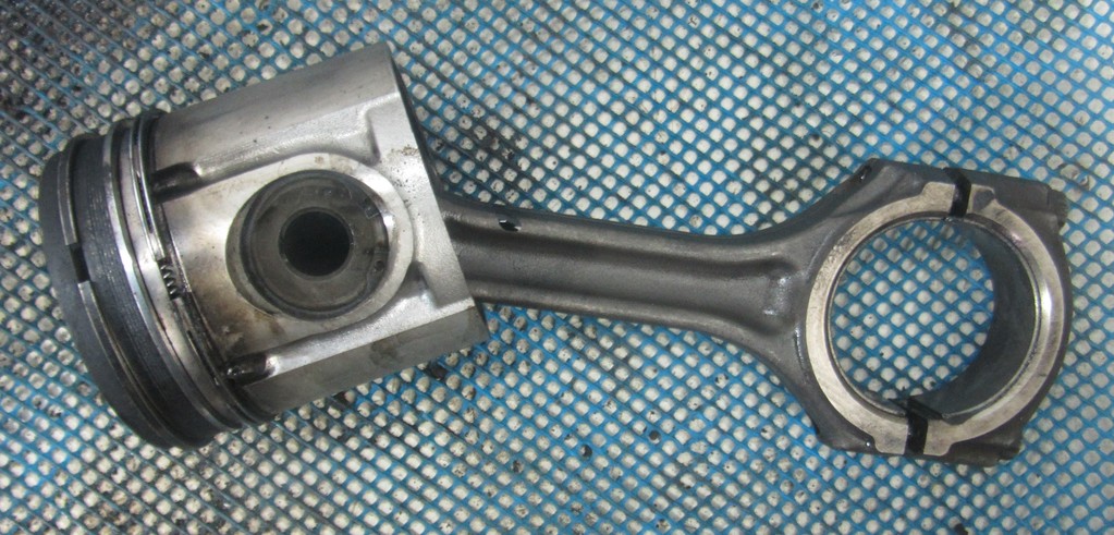 Поршень для Renault  Midlum 5001856103