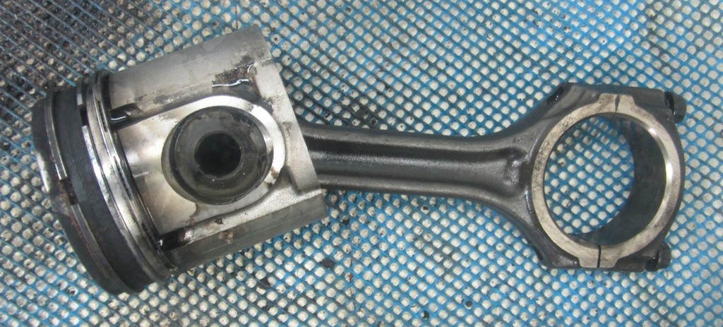 Поршень для Renault  Midlum 5001856103